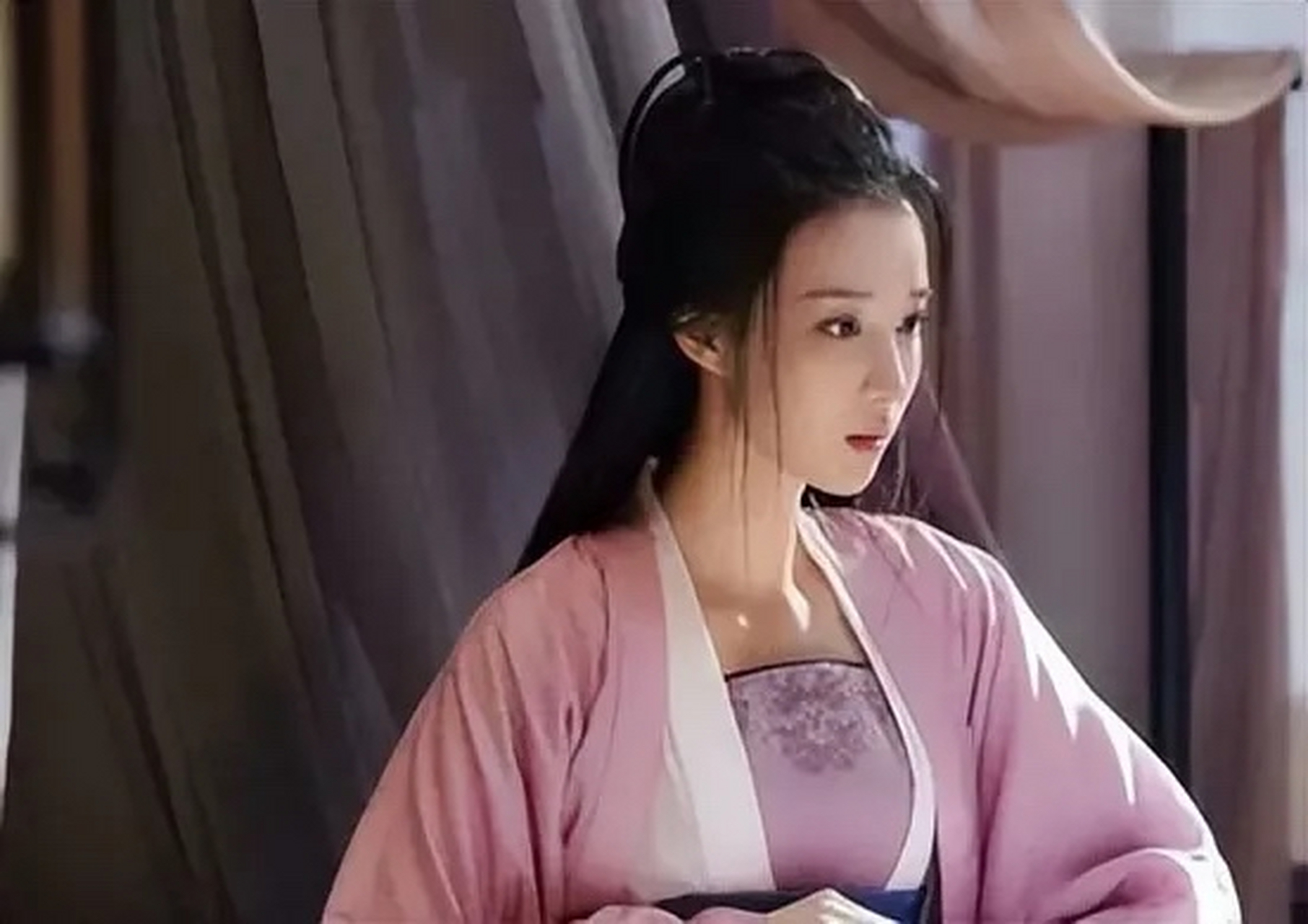 古代,一男子重病,慷慨地对妻子说:"我死后你改嫁或守寡,你来决定,你