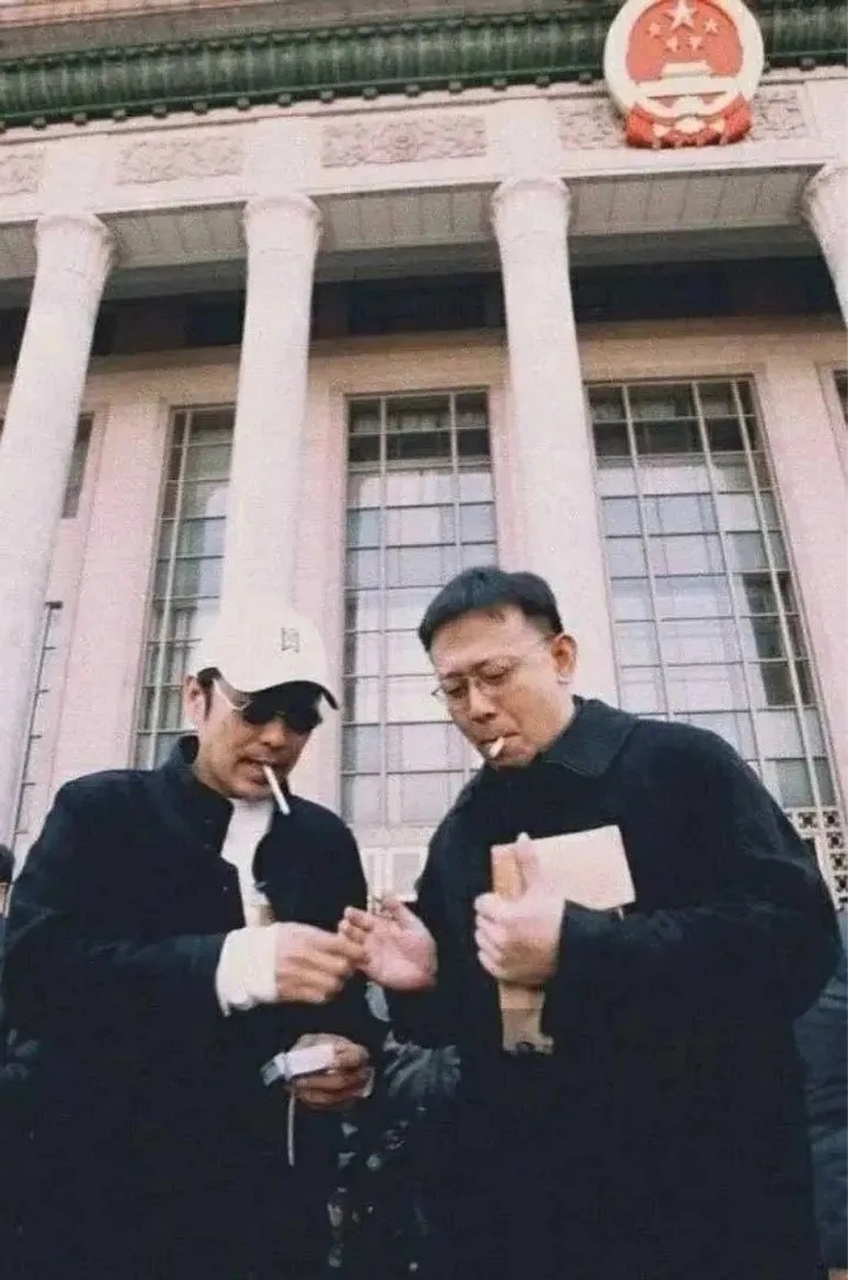 陈道明和姜文的合影