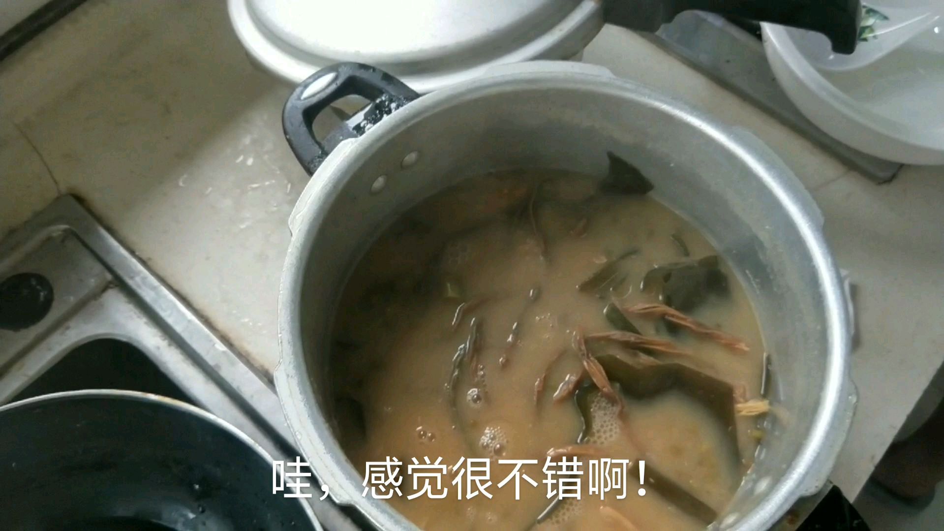 天太热,做一道“绿豆冬瓜排骨汤”,清热解毒养胃,全家人都爱吃