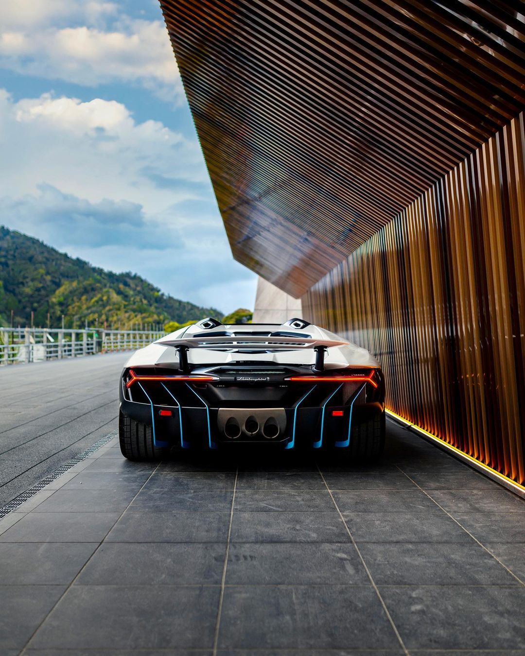 兰博基尼centenario:一款自带"升值buff"的超级大牛