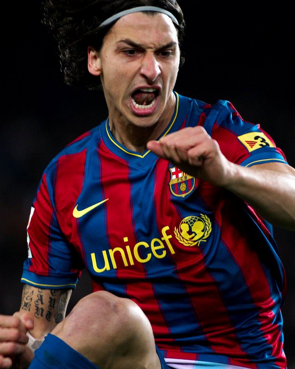 巴塞罗那##伊布宣布退役