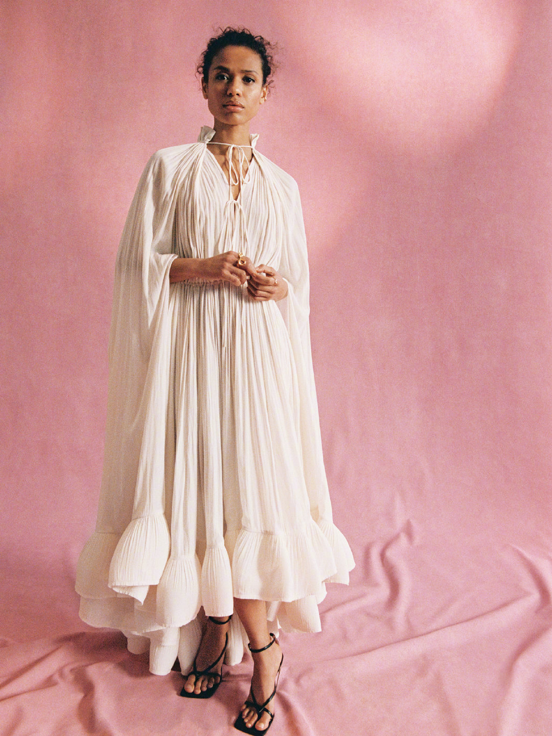 英国80后女演员古古·玛芭塔劳