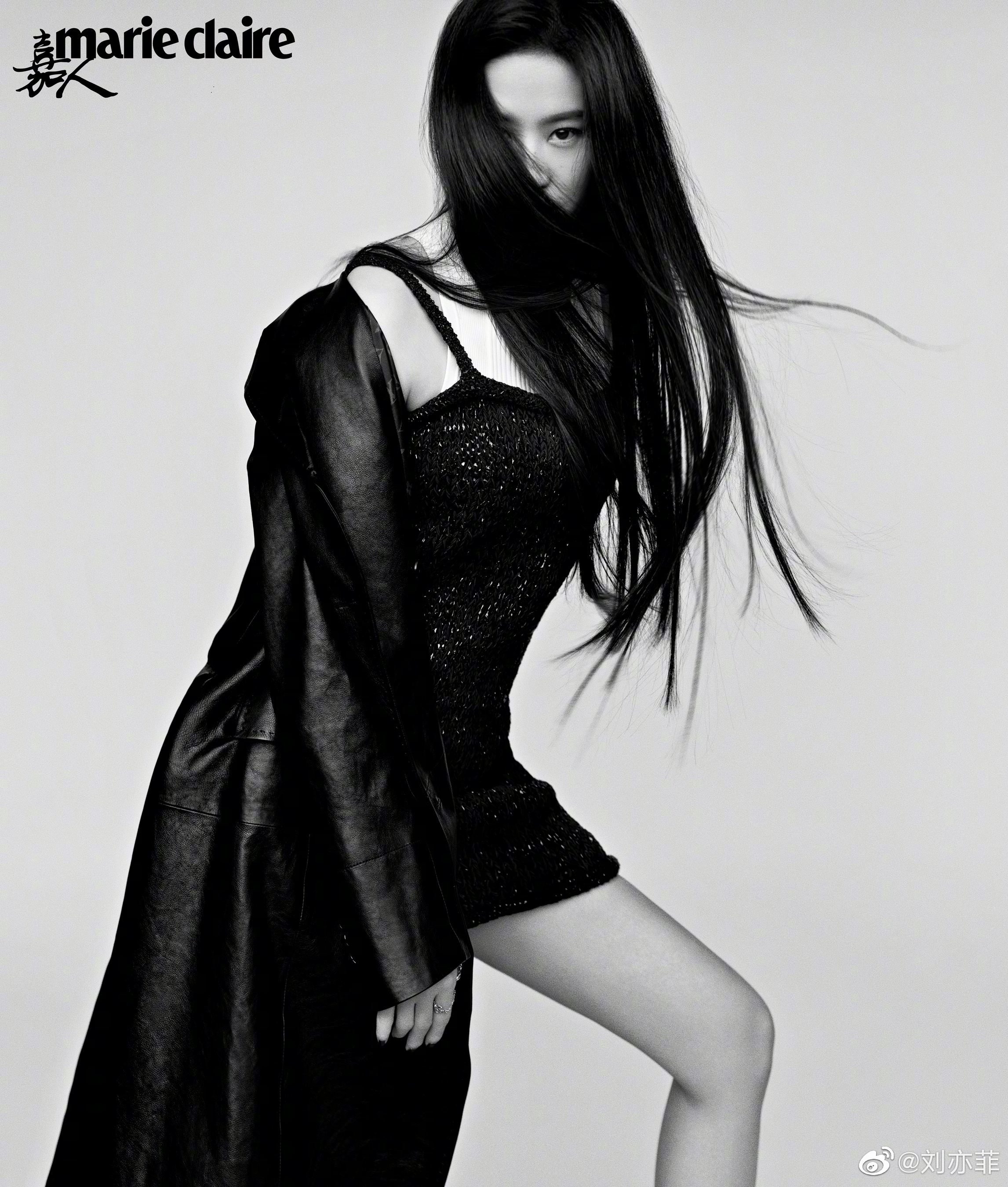 刘亦菲封面写真,冷艳高贵,时尚靓丽