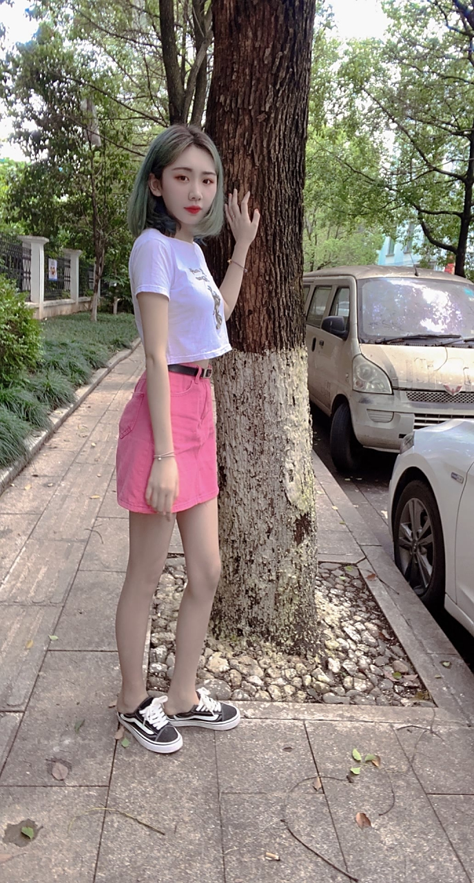 日常穿搭# 小巧玲珑类型的女人其实也挺可爱