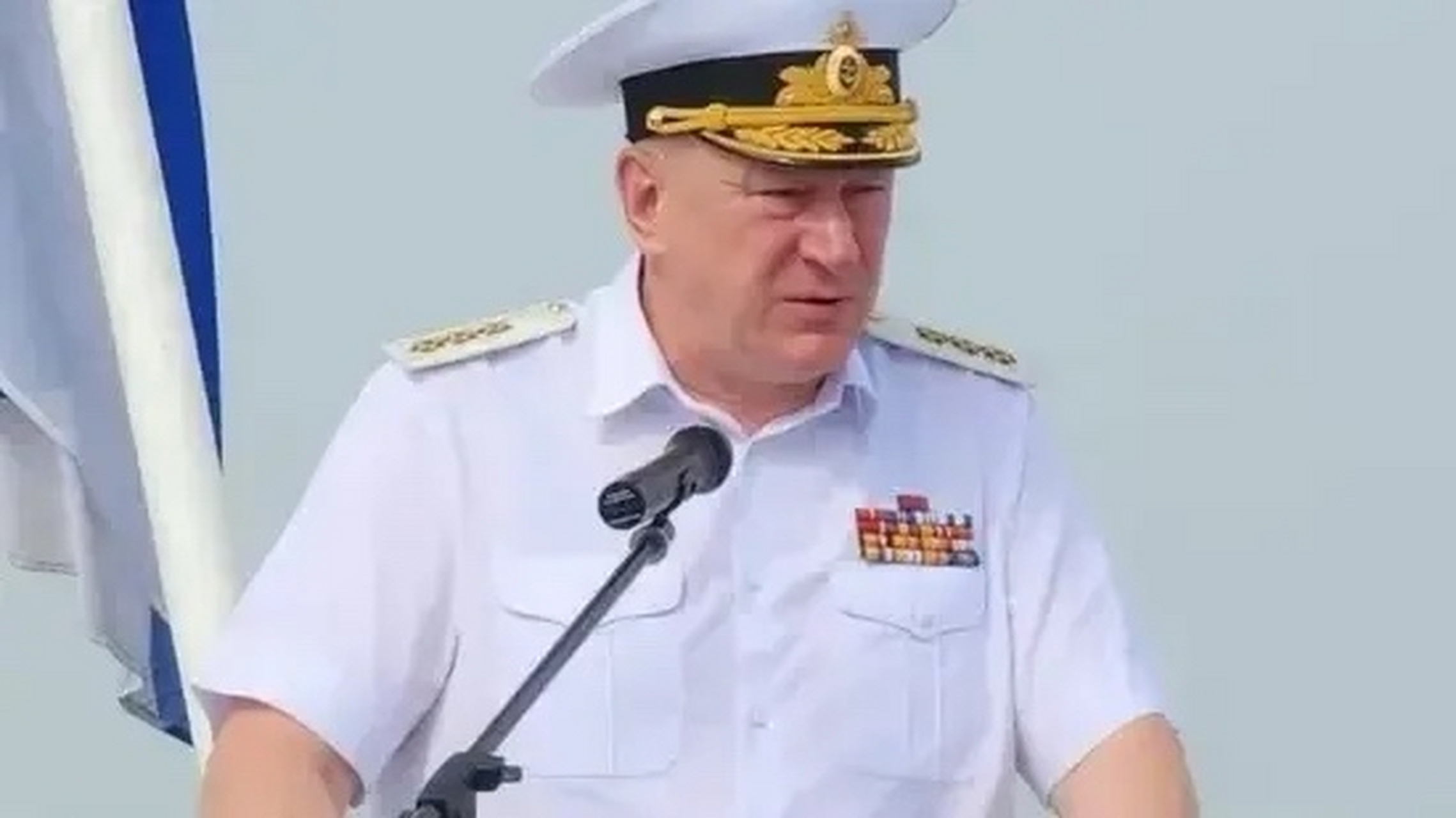 到达上海的俄罗斯海军总司令尼古拉·叶夫梅诺夫海军上将,向俄太平洋