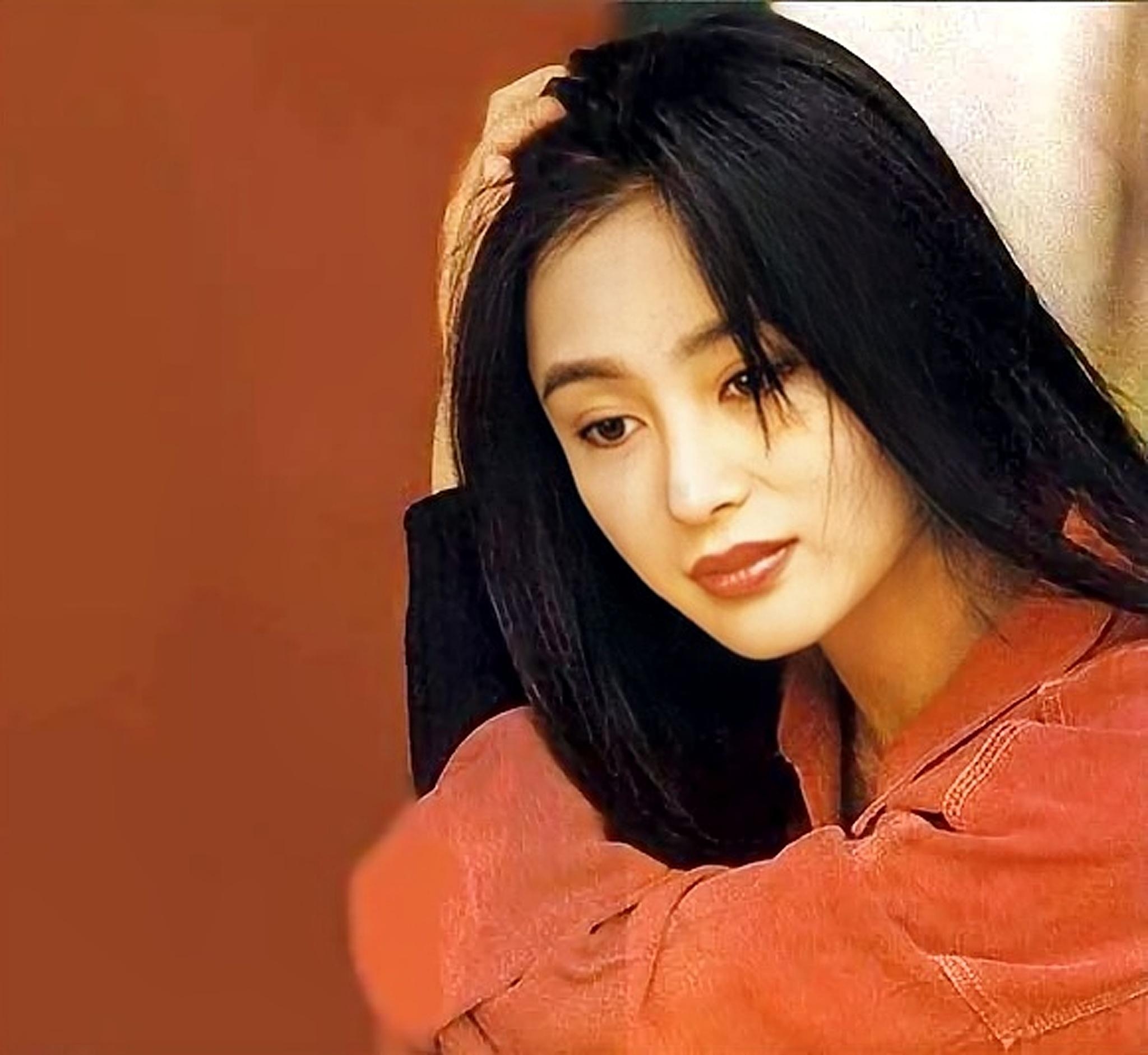 陈红年轻时的照片,真的一直是我们心目中清新美丽的嫦娥姐姐啊