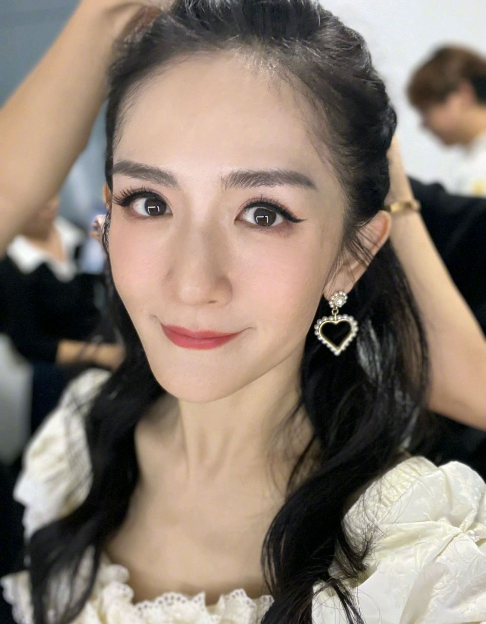 谢娜自拍照,生了二胎后,感觉胶原蛋白流失的好快呀!