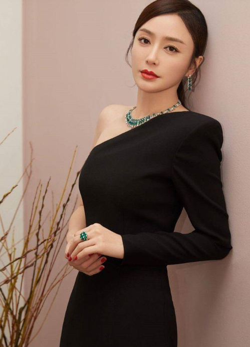 黑土地出大美女,6位东北女明星,一个个盘正条顺,美得各有千秋