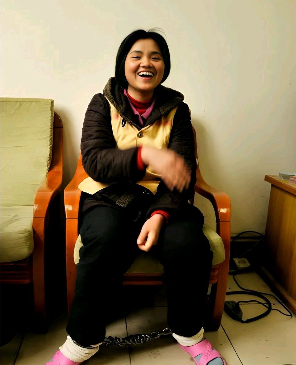 2011年12月,年仅30岁,却号称"云南土皇后"的女毒枭杨菊芬,面对镜头