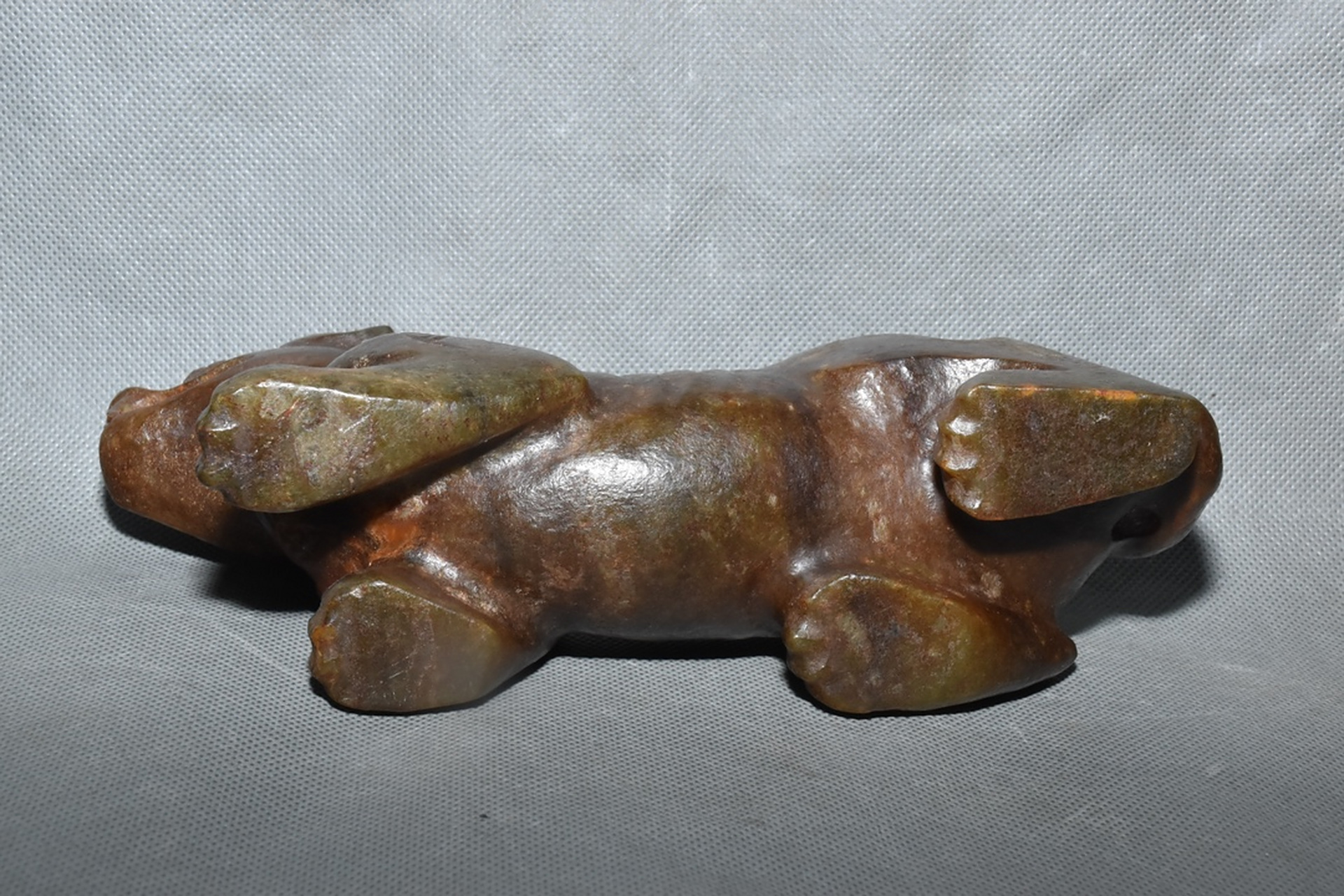 和田玉老虎,包浆细腻,值得收藏,重量1.33千克