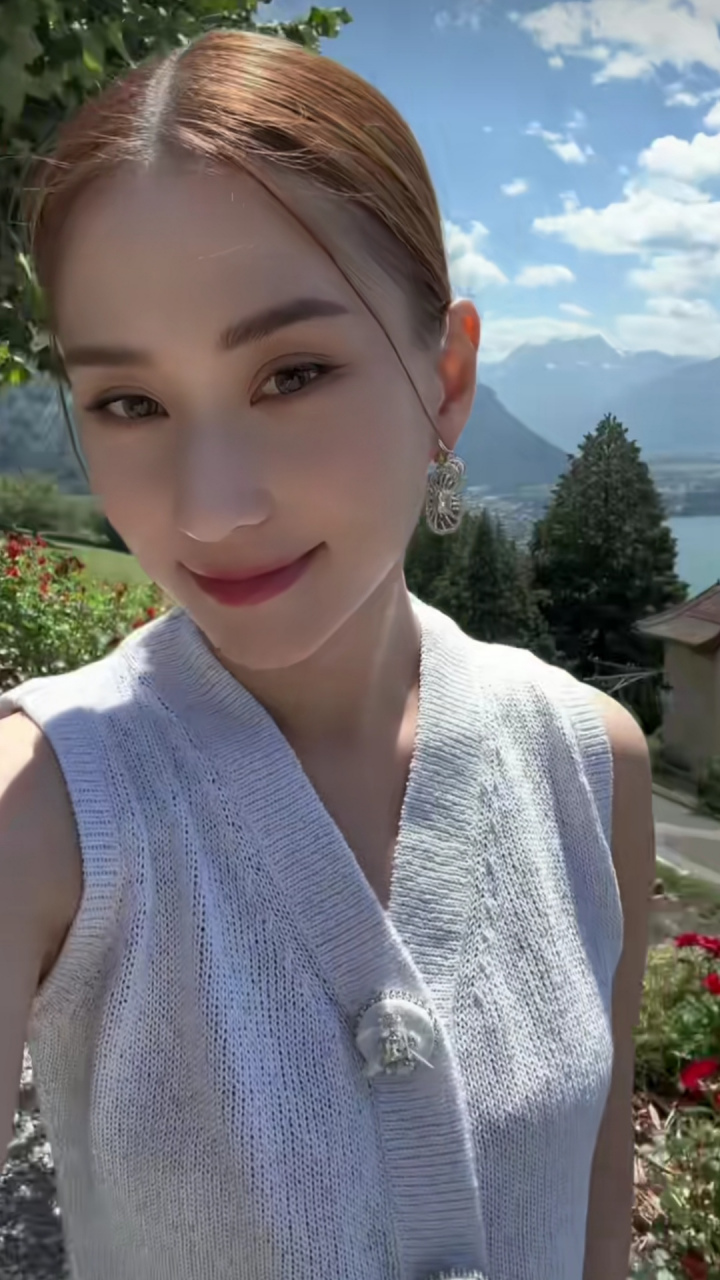 有网友说:第一志愿何超莲一胎, 第二志愿李湘二胎, 第三志愿郭晶晶四