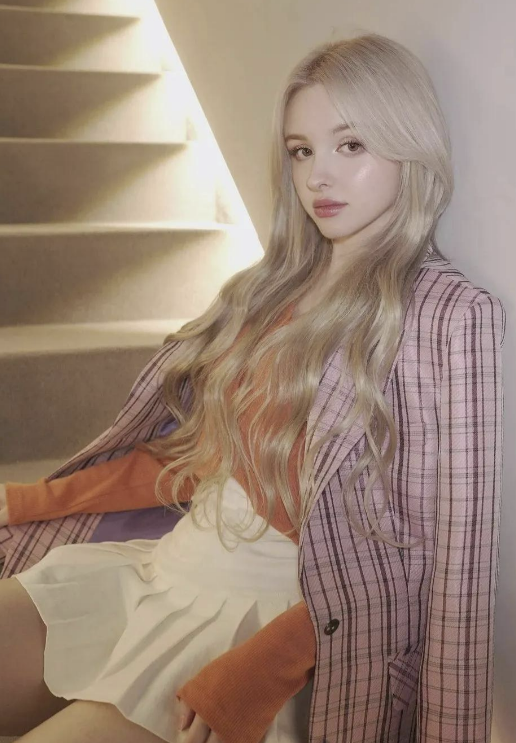 乌克兰少女模特karimova elina