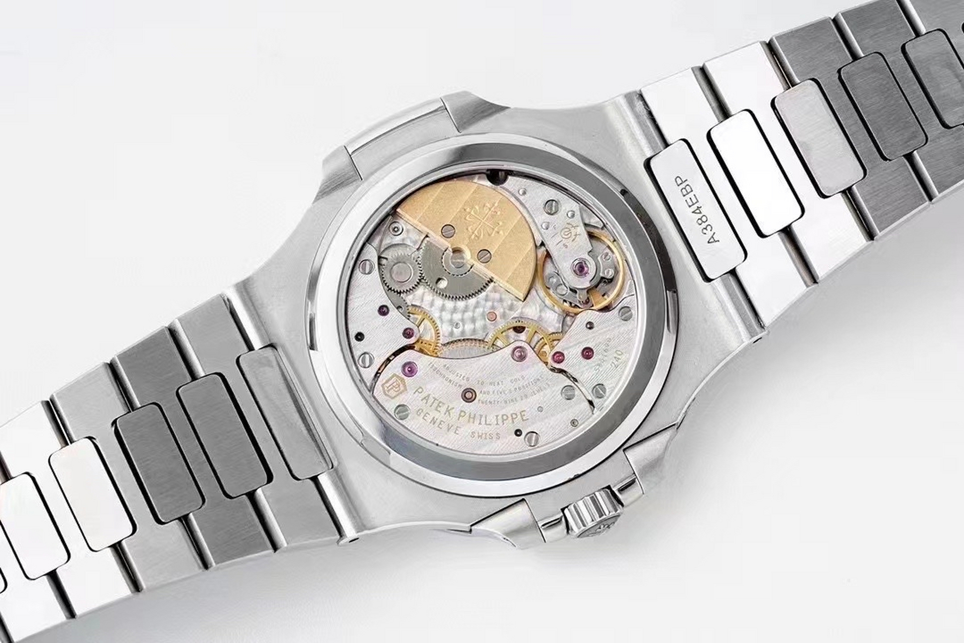 百达翡丽pp5712gr"钢王之王"巅峰出道了!一体机芯cal.