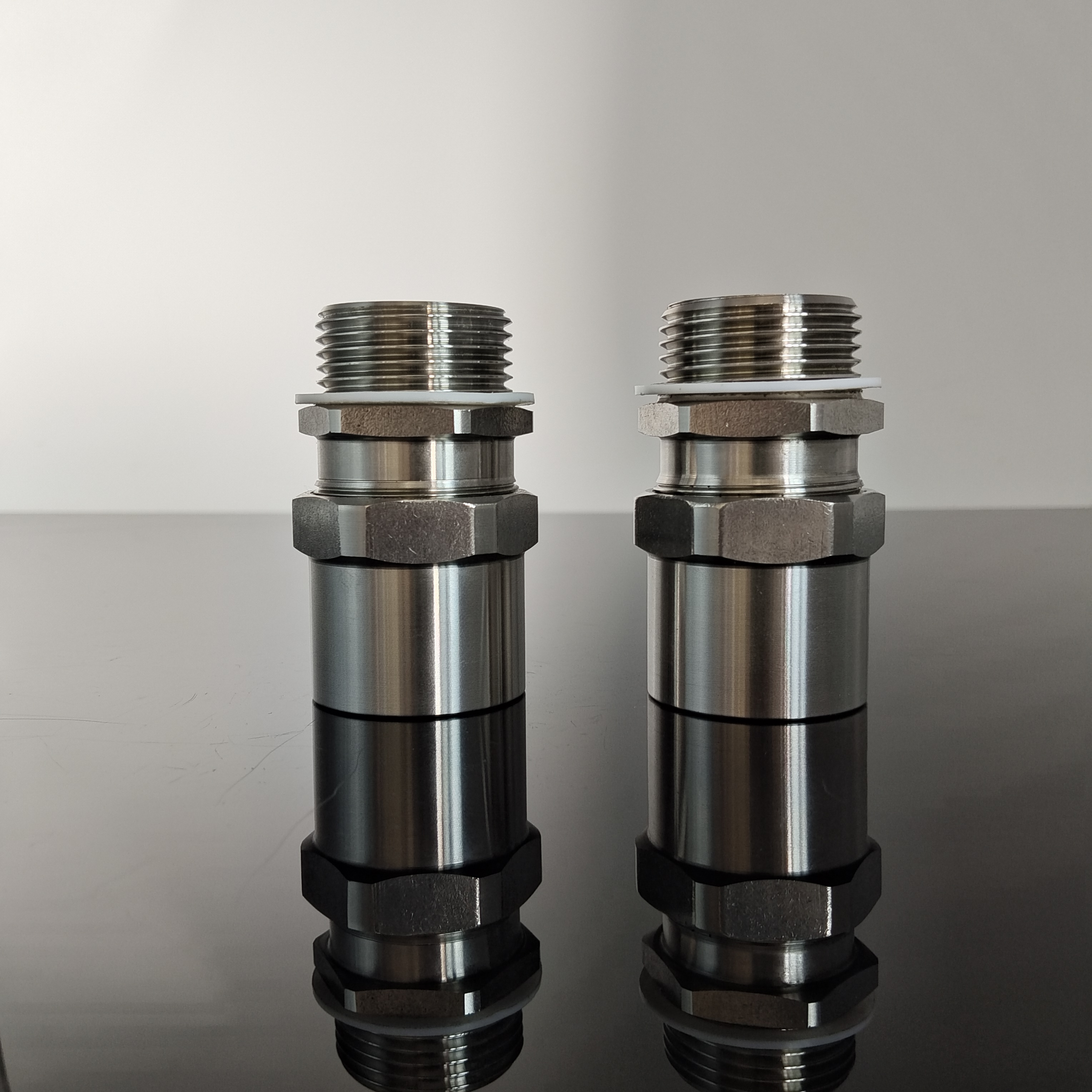 bdm防爆电缆夹紧密封接头