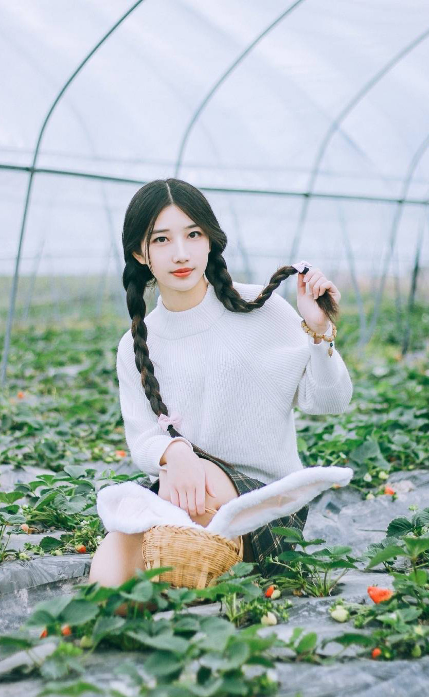 校花林瑾:清新脱俗,美丽动人
