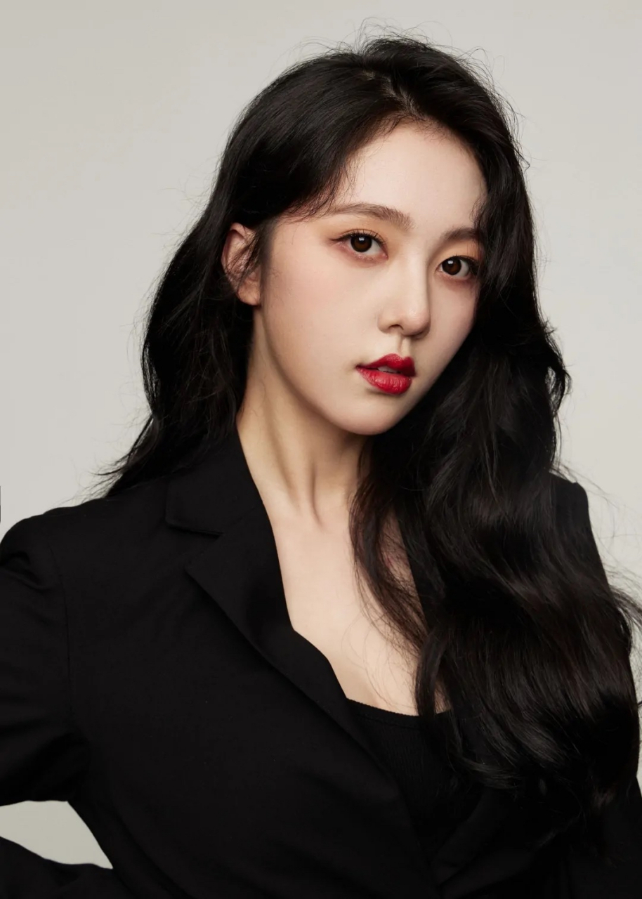 朱茉颜,出生于1998年9月30日,中国内地影视女演员.