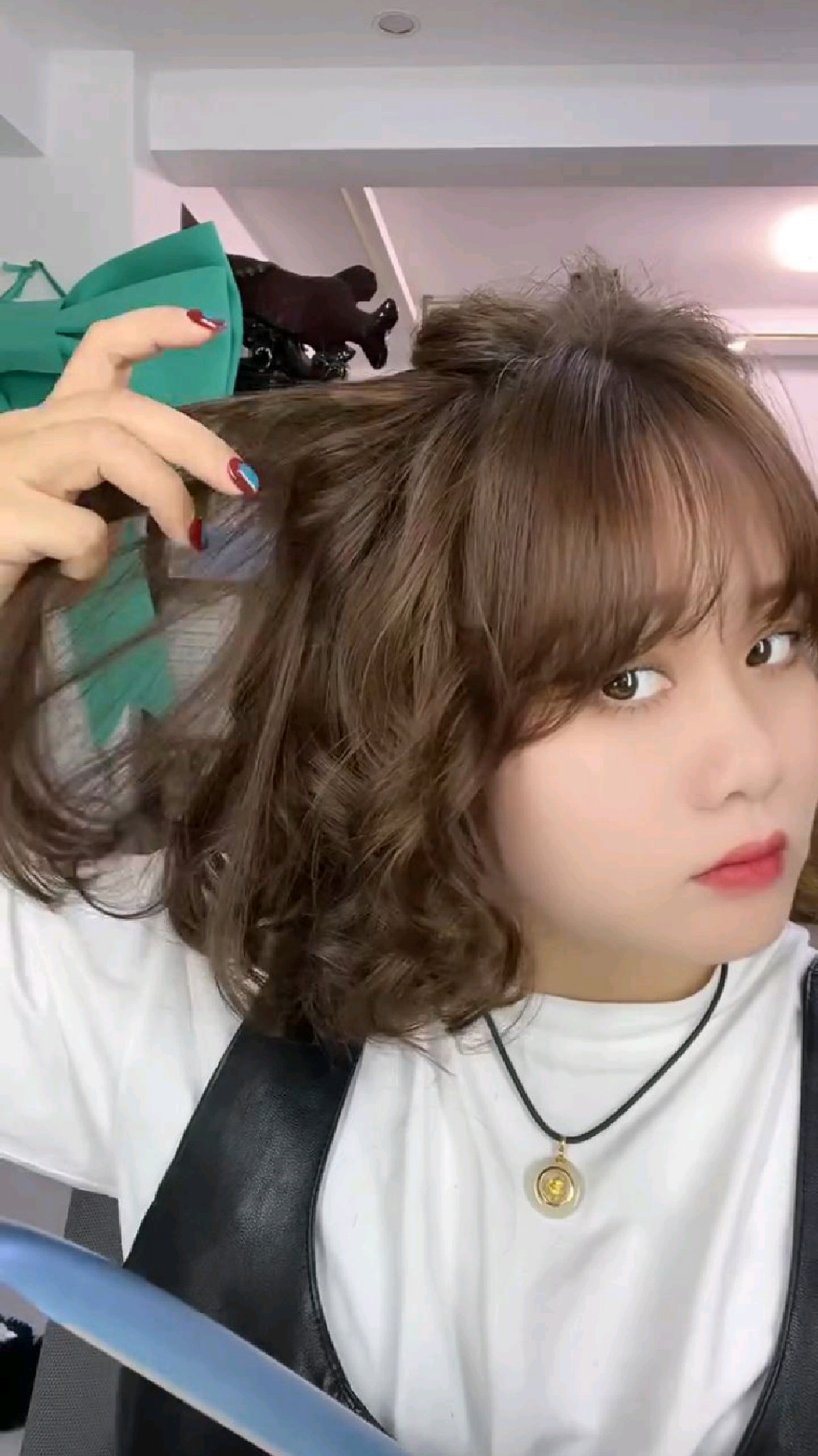 短发羊毛卷烫发教程,不会的学起来,烫完一扎太洋气了-度小视