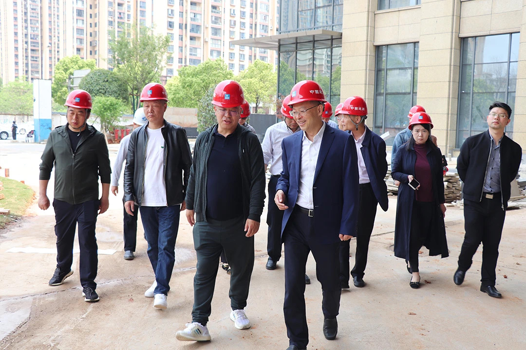 长沙市雨花区委常委,常务副区长吴平辉一行莅临绿之韵中心调研