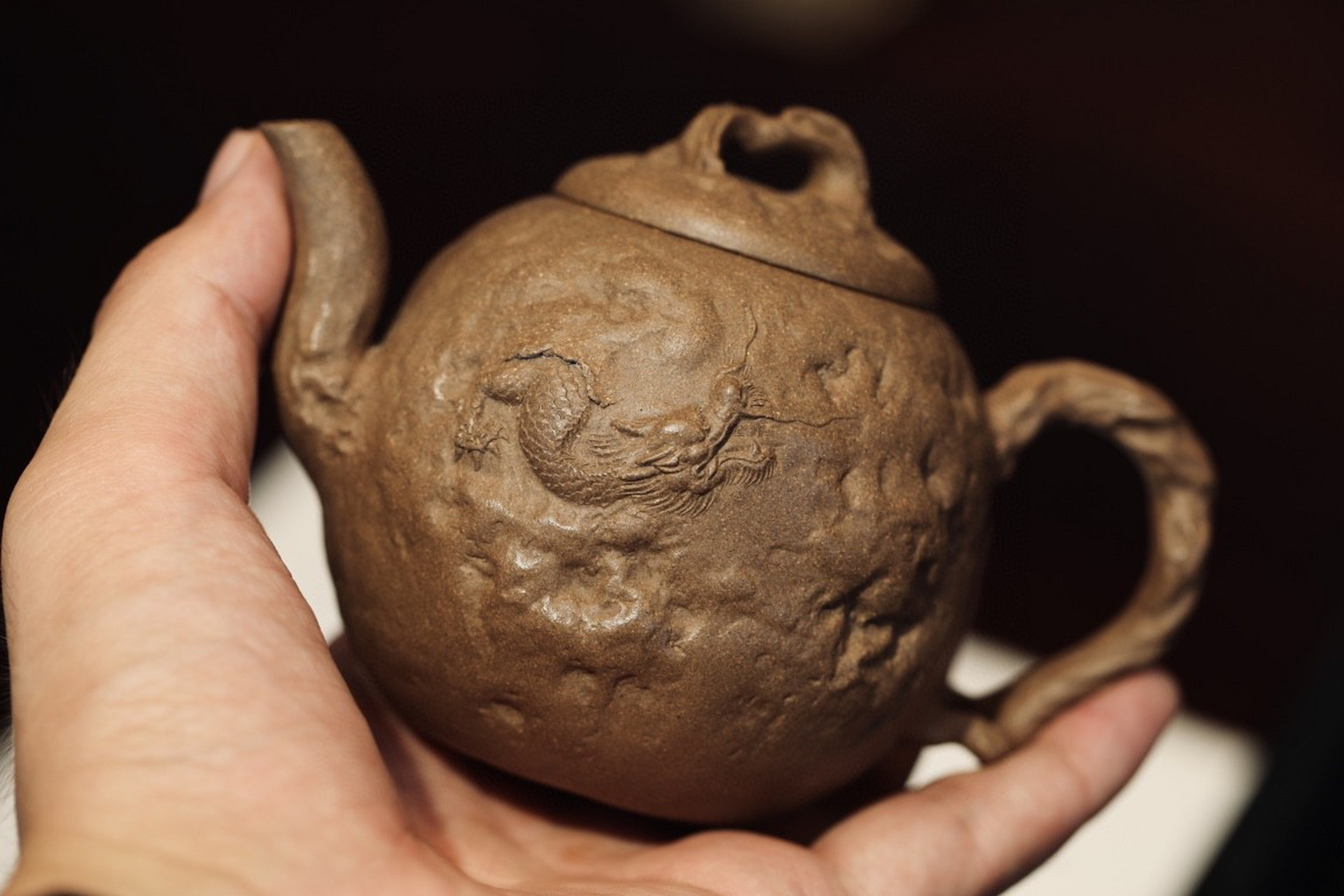 隐龙供春|优质老段|220cc|半手  以龙形融入供春形,形神兼备,意蕴非凡