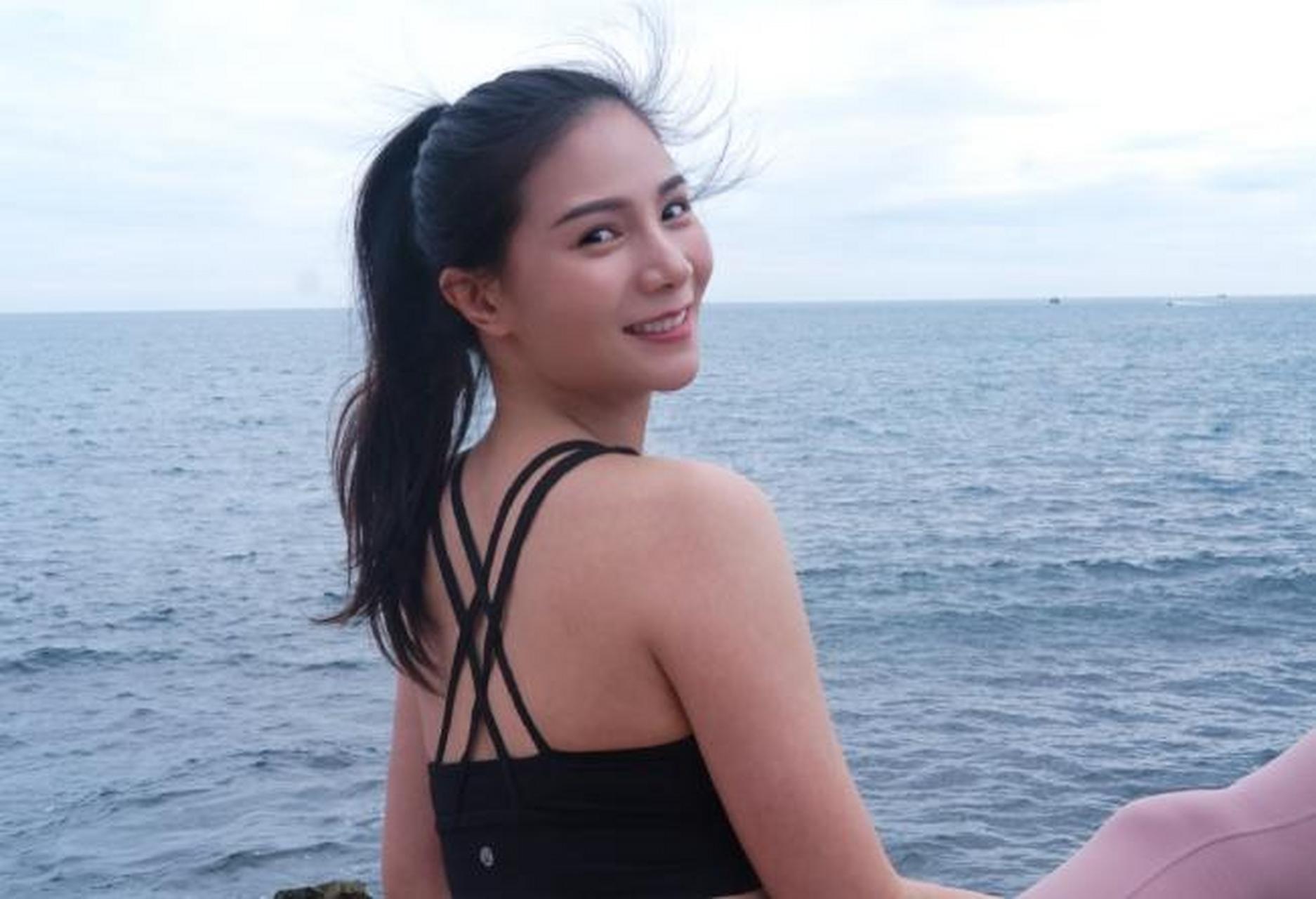 何姿,1990年12月出生于广西南宁,中国女子跳水队运动员,世界冠军,奥运