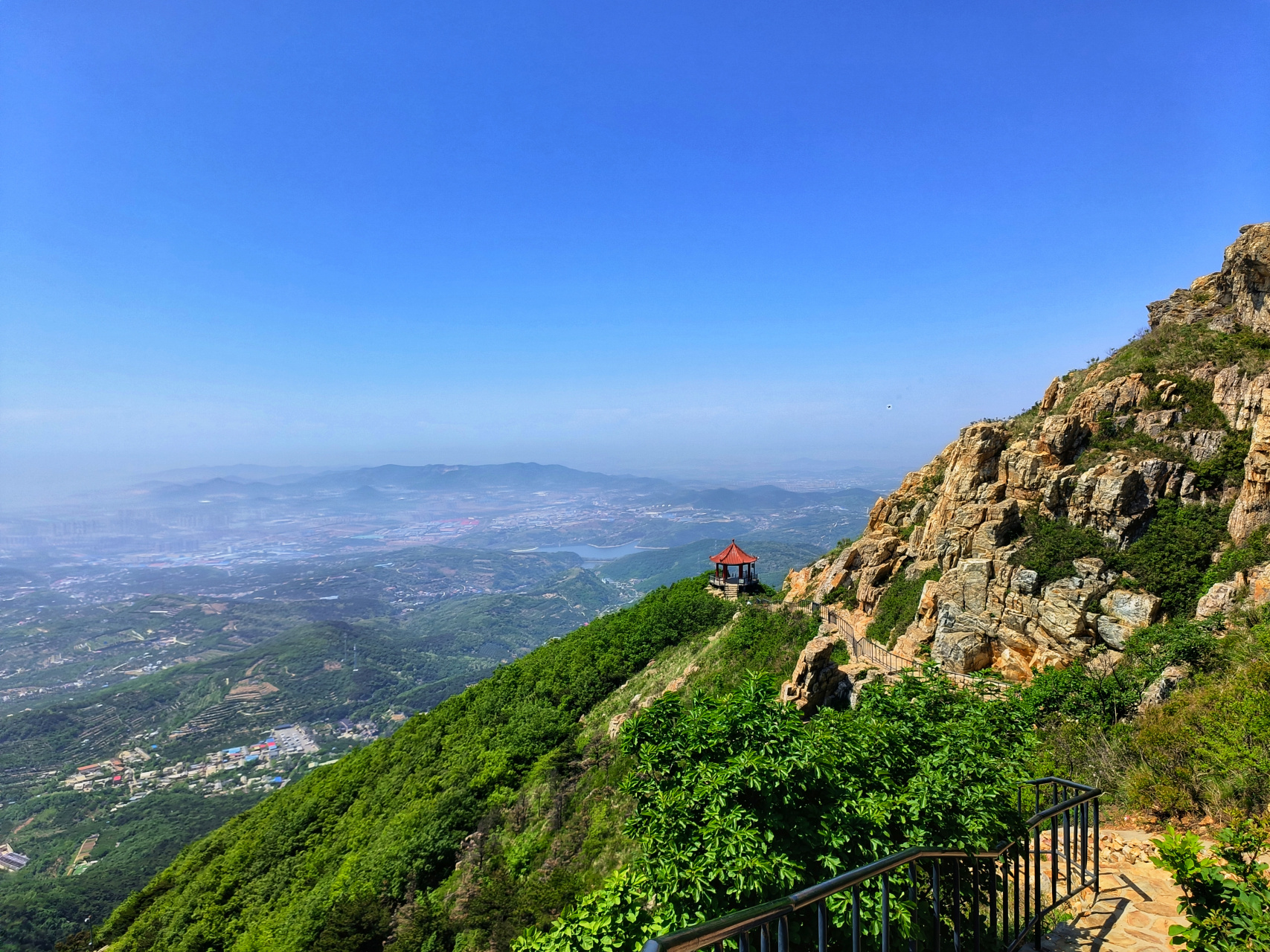 辽南第一山,大连古文化发祥地,历史与风景并存,壮美震撼,大美大黑山
