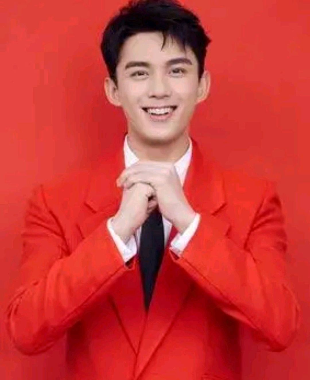 这些男明星穿红衣服哪个更帅