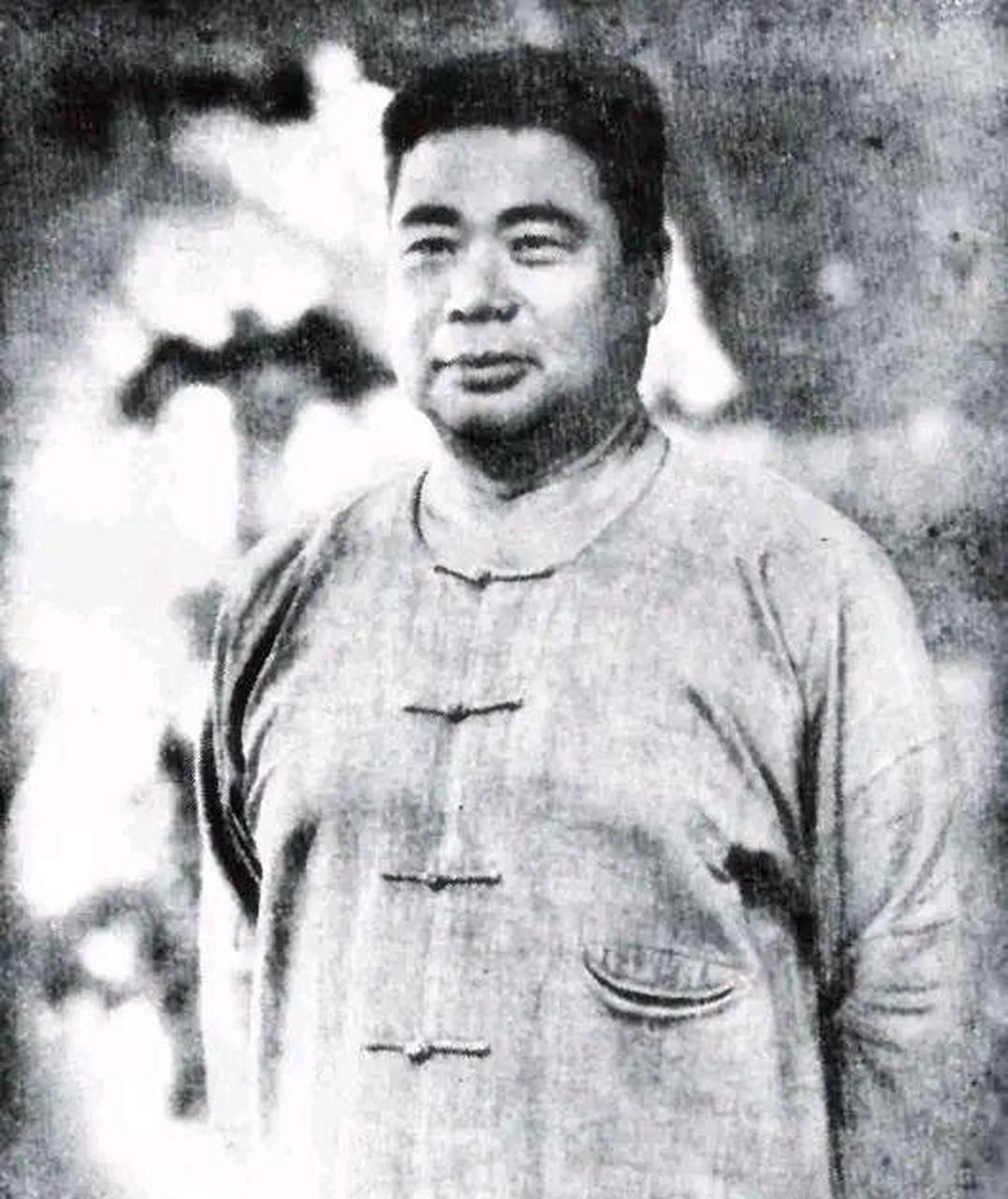 冯玉祥的"十三太保"是指冯玉祥在"西北军"中所倚重的13名军官,他们