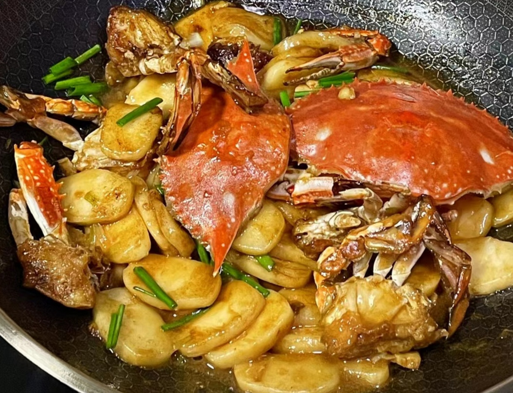 又到了吃螃蟹炒年糕的季节了