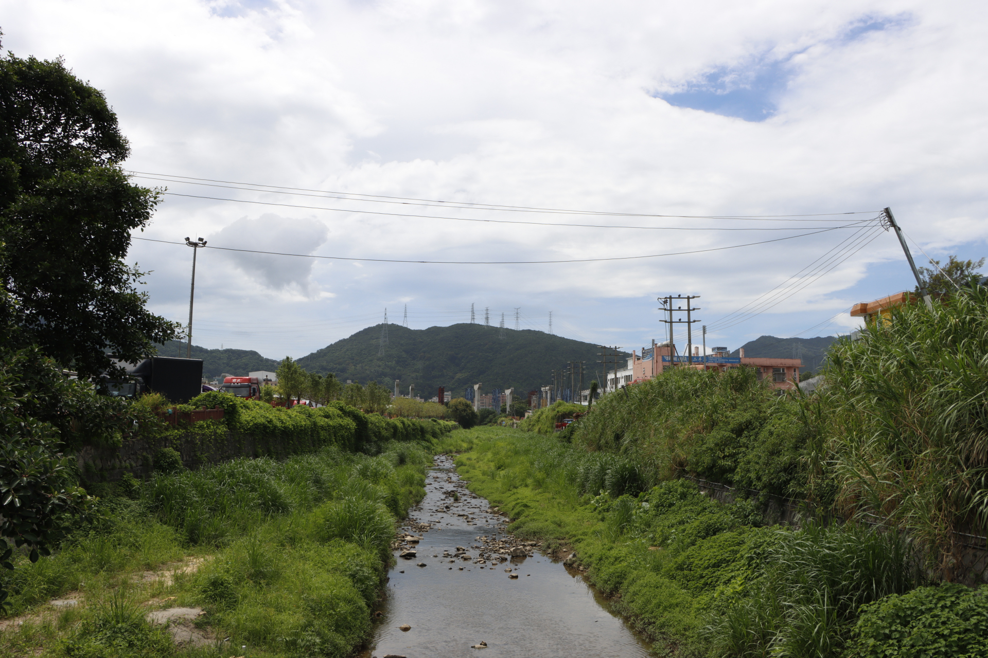 深圳龙岗西坑河安良段风光摄影