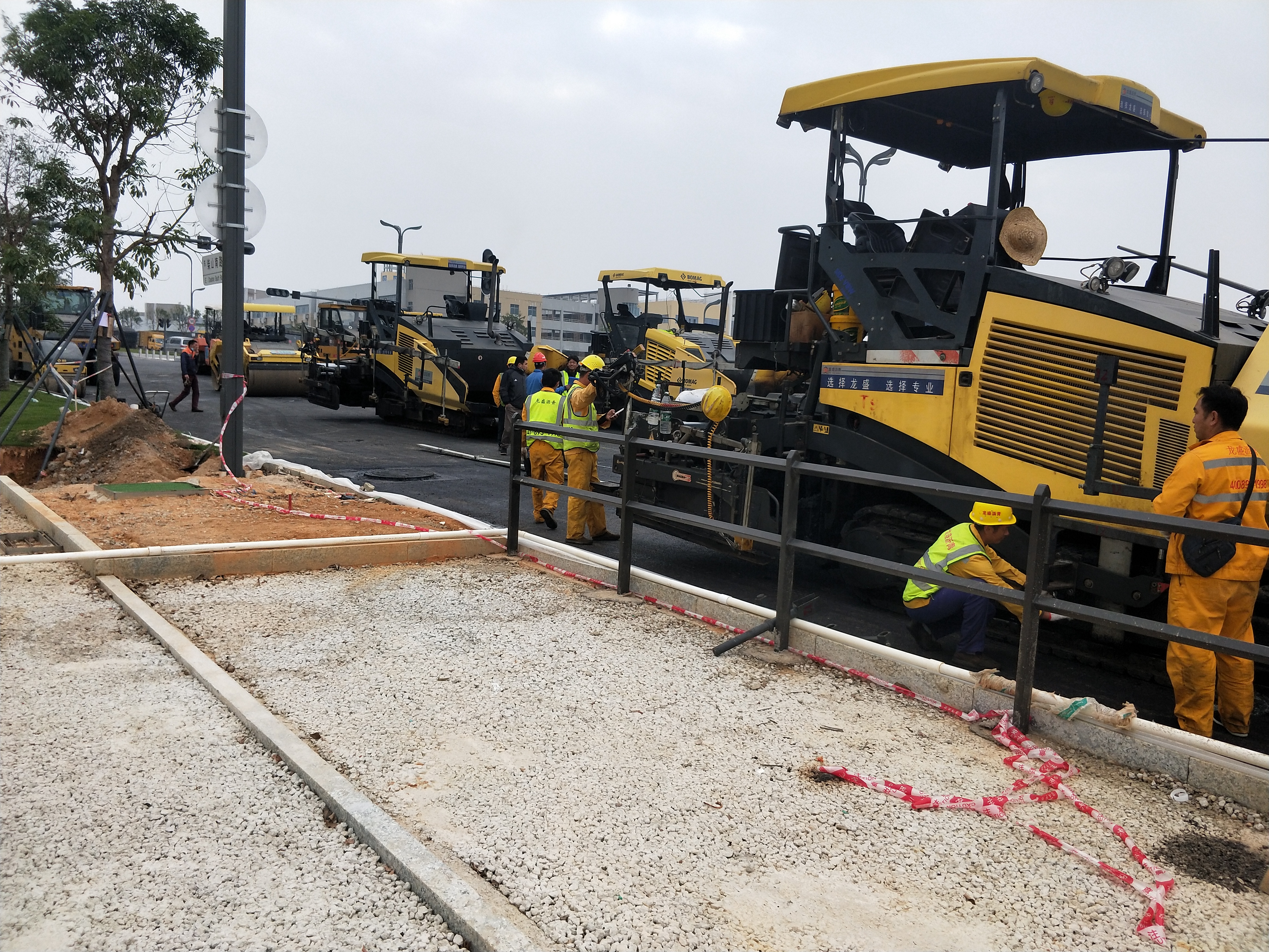 深圳市政道路沥青路面施工一站式服务三机联铺
