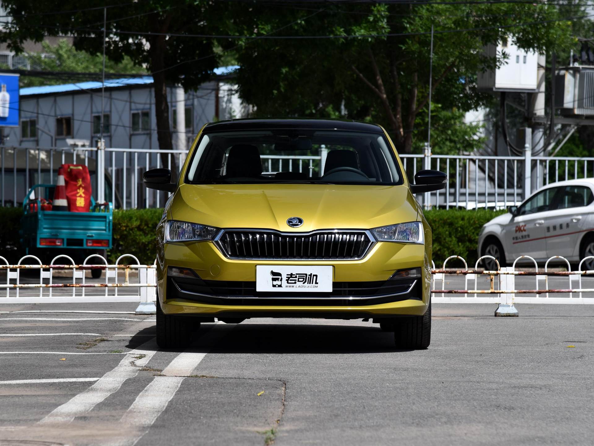 两厢低价小车,德系合资品质,7.79万起,实拍斯柯达昕动