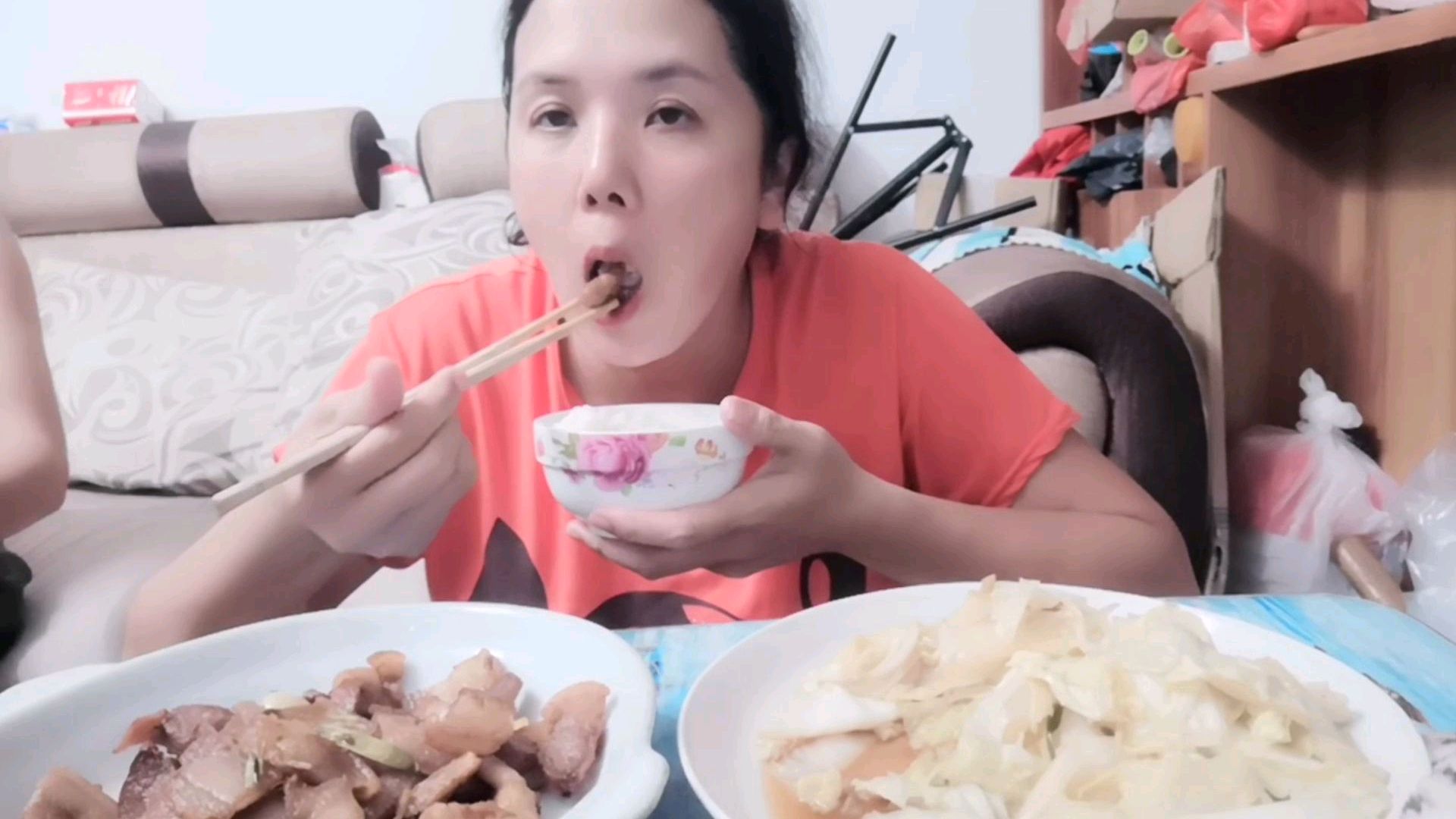 广式炒猪肉家常做法,步骤详细,香气四溢,比烤肉简单又好吃,爽