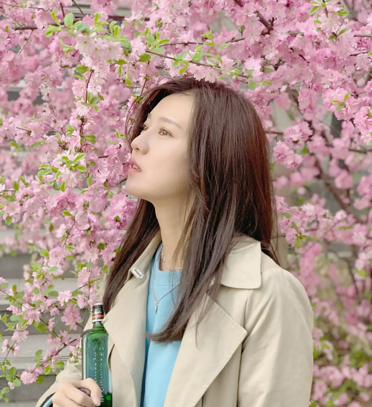 演员傅晶看起来哪像44岁的阿姨啊,明明是18岁的小姑娘