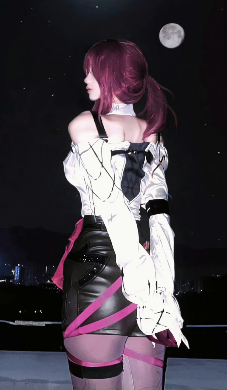 《星穹铁道》卡芙卡cos还原