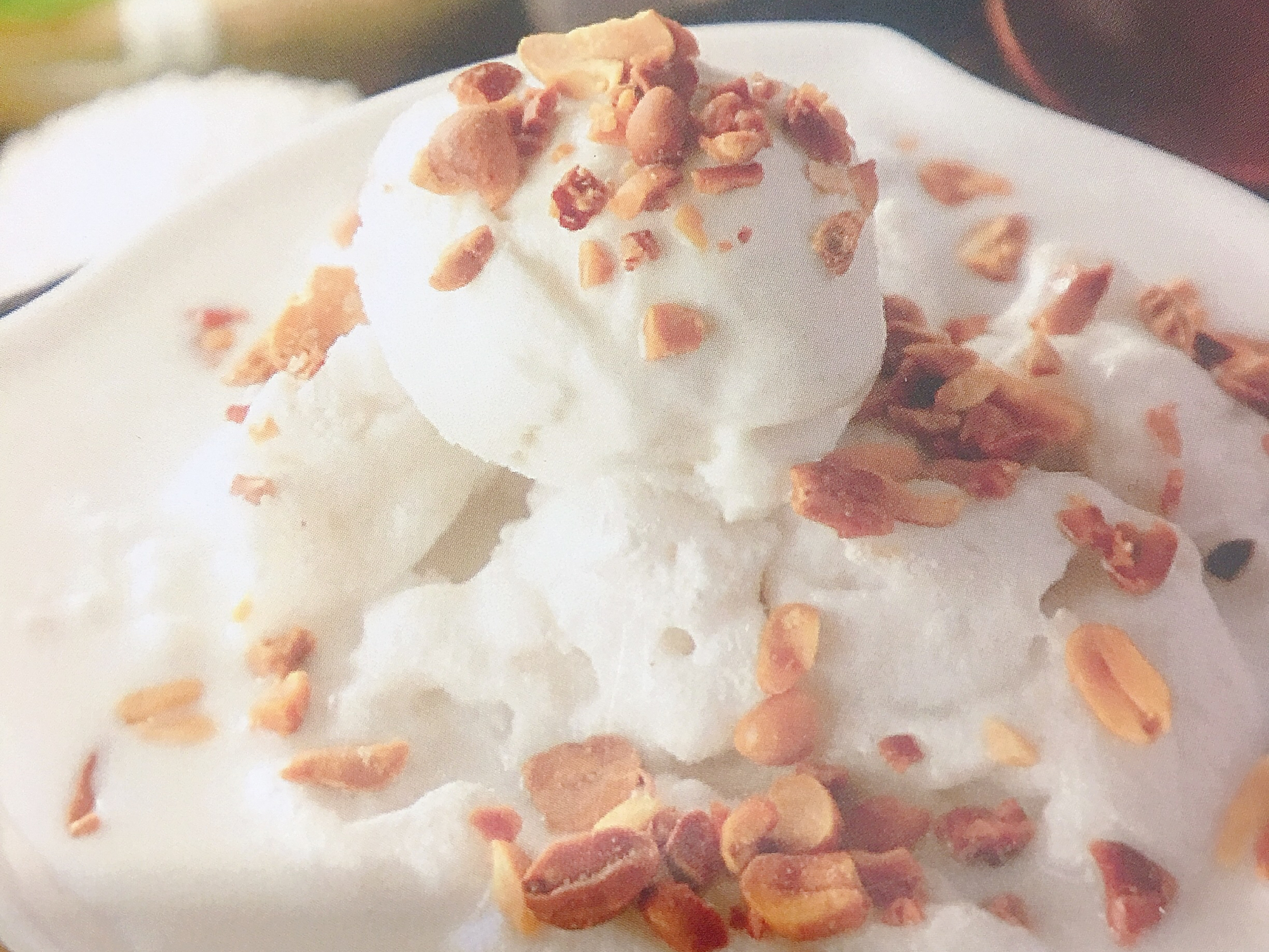 海南有炒冰,冷饮,吃上一口,冰爽冰爽的,温度再高都不怕