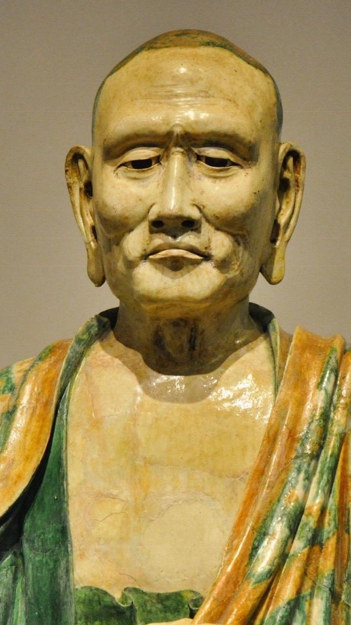 河北易县辽代三彩等身罗汉,中国造像写实主义的巅峰之作.造像容貌逼真
