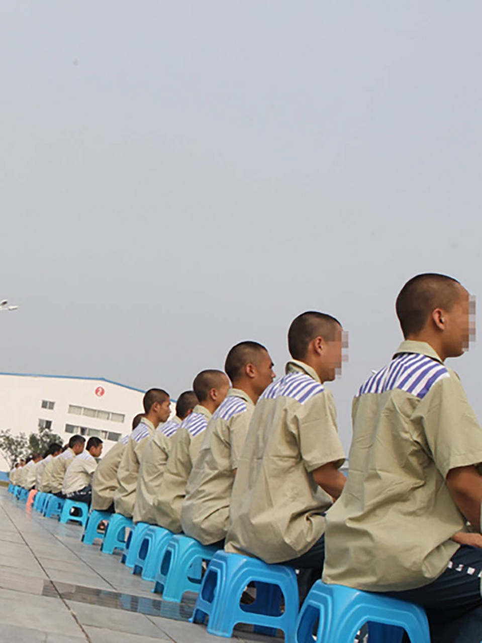 对此,监狱方面直接拒绝,表示囚犯因病