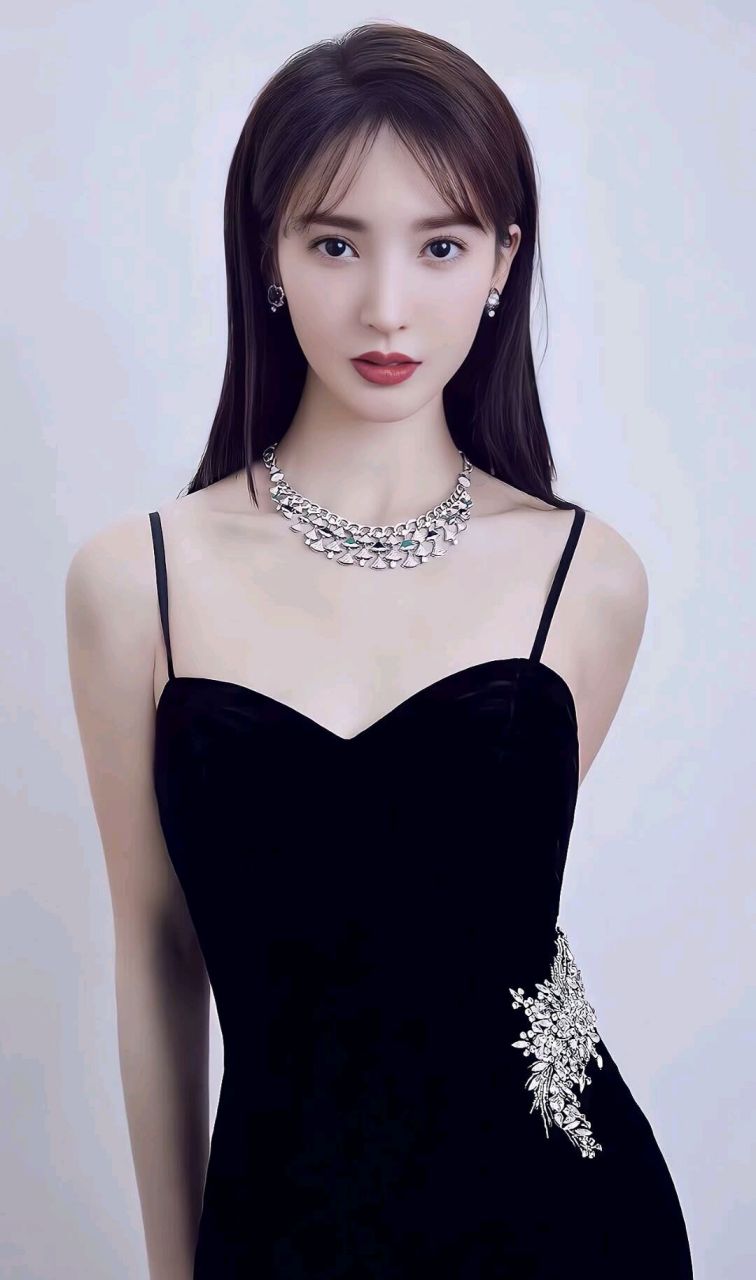 宅男女神——金晨 金晨外形时尚靓丽,甜美而不失大气,温柔而不失活力