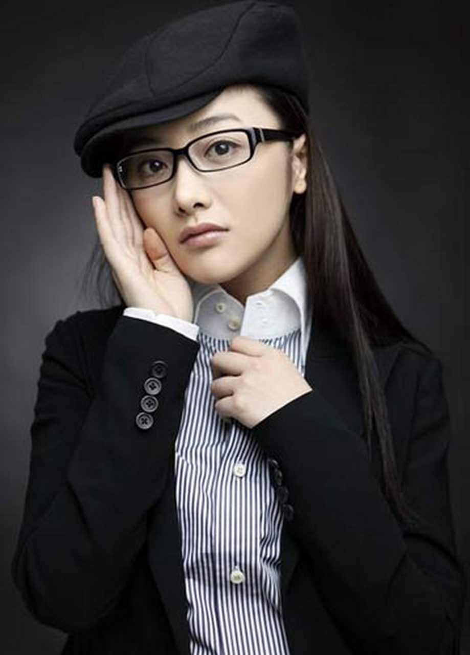 演员舒砚