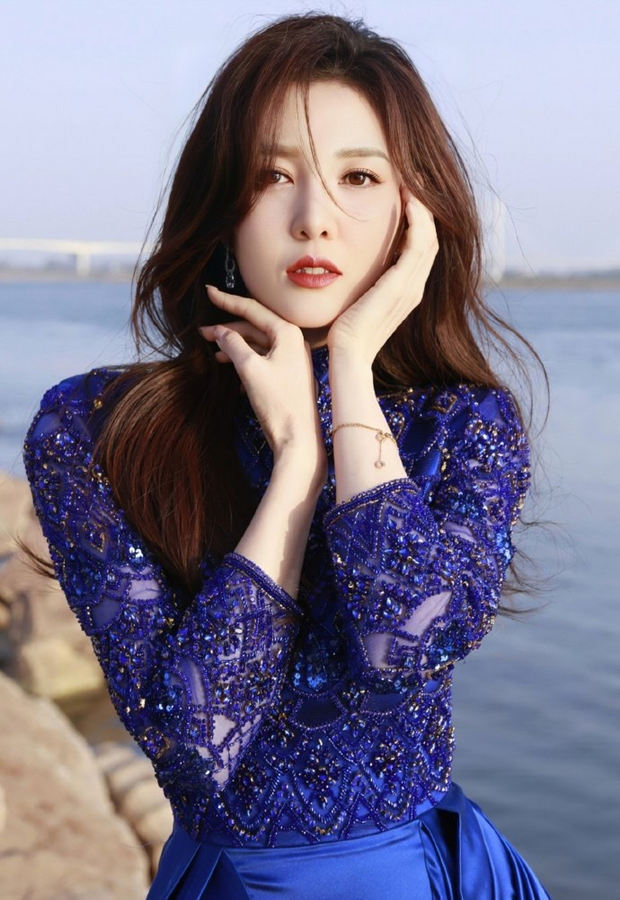 美女主持人郭玮