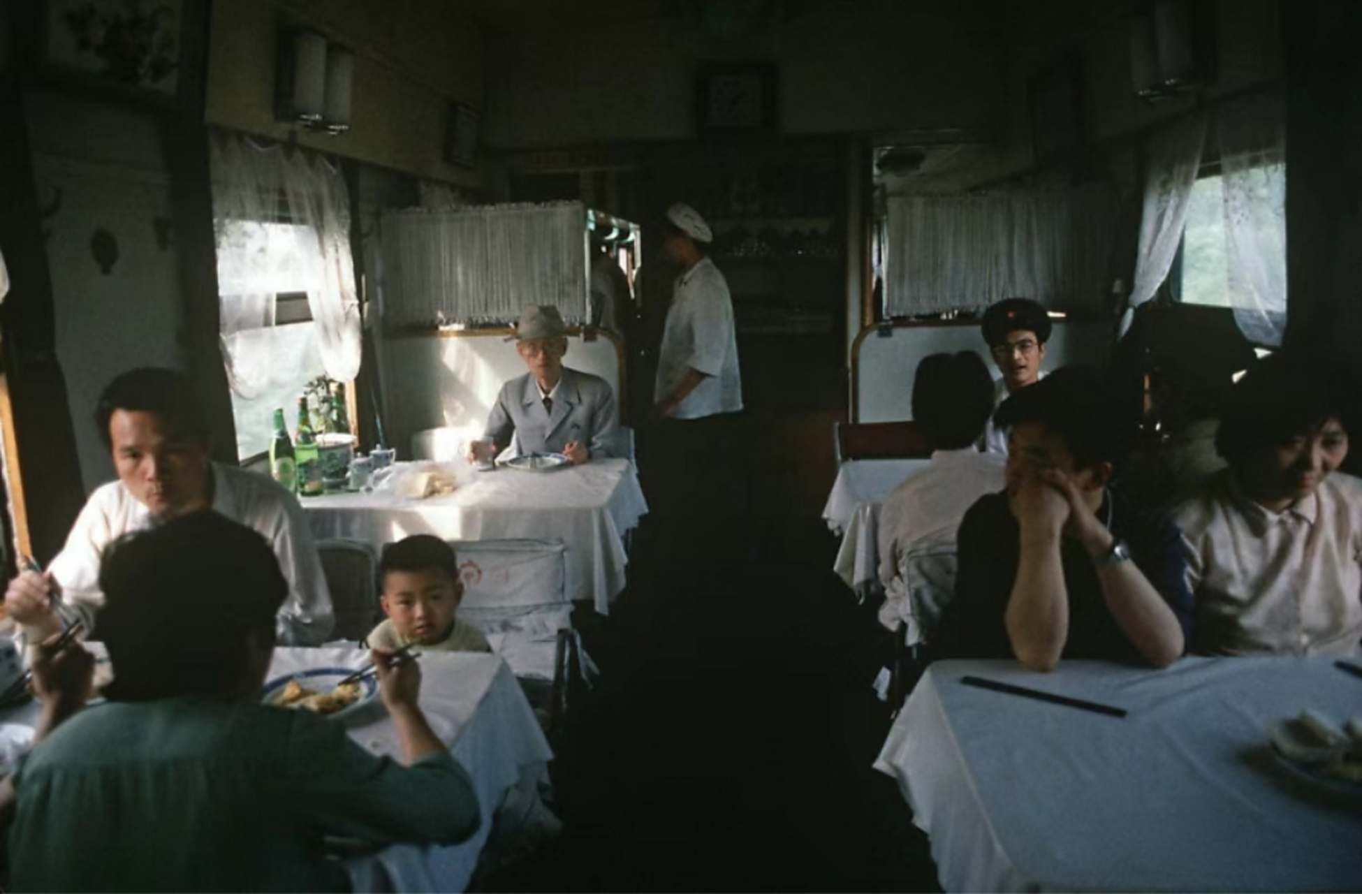 二十世纪八十年代,绿皮火车!