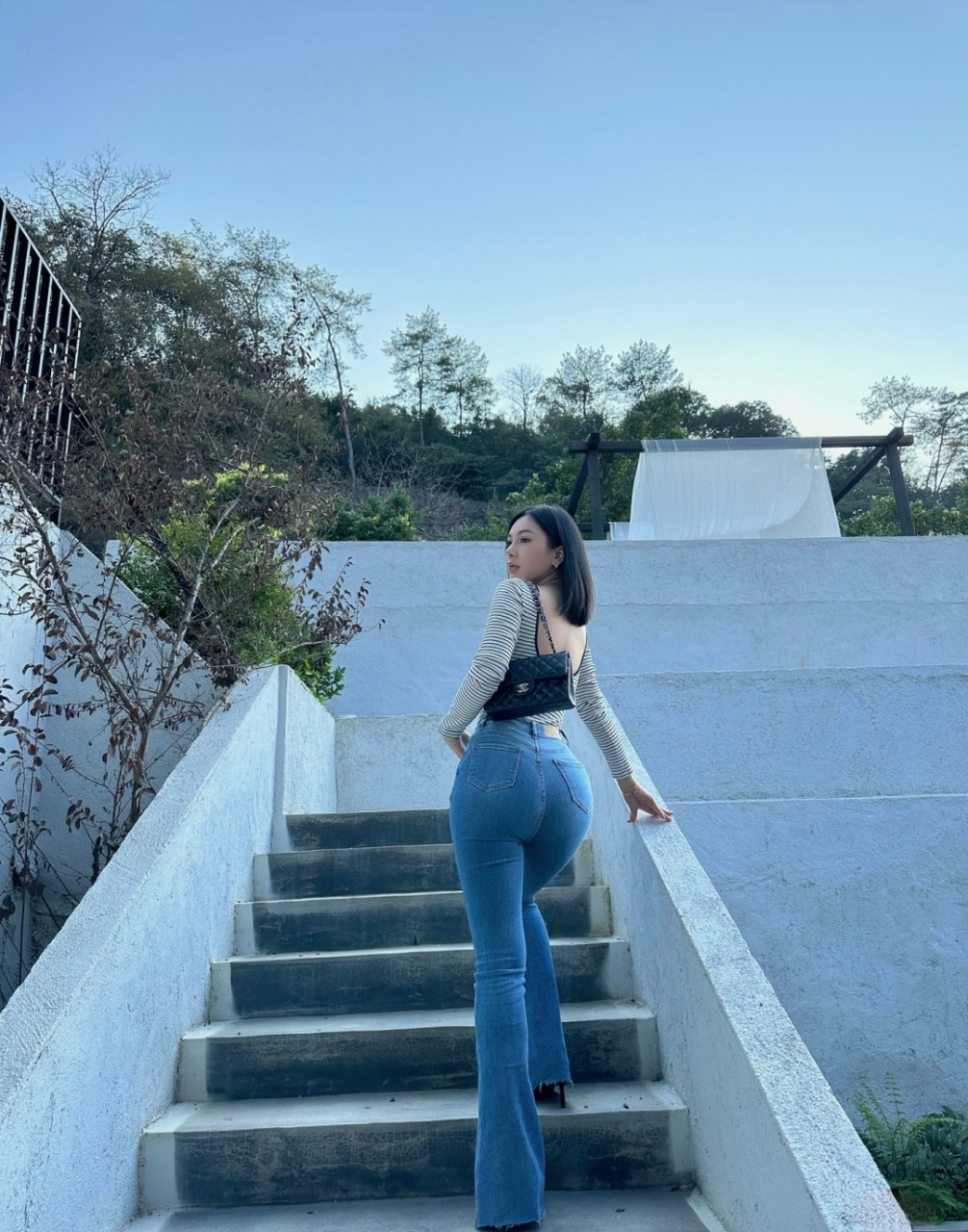 腰臀比惊人的完美.大过肩,赛神仙.