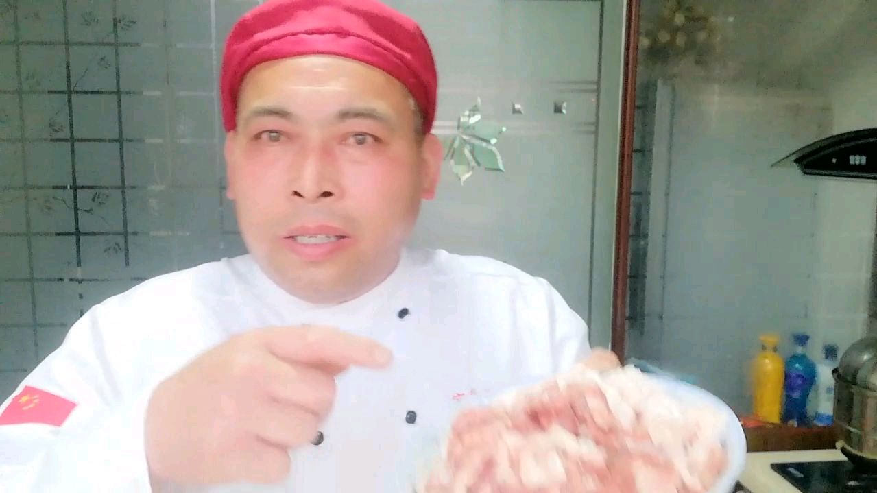 五星级酒店大厨教你做:“孜然羊肉”的家常做法,真是满屋香
