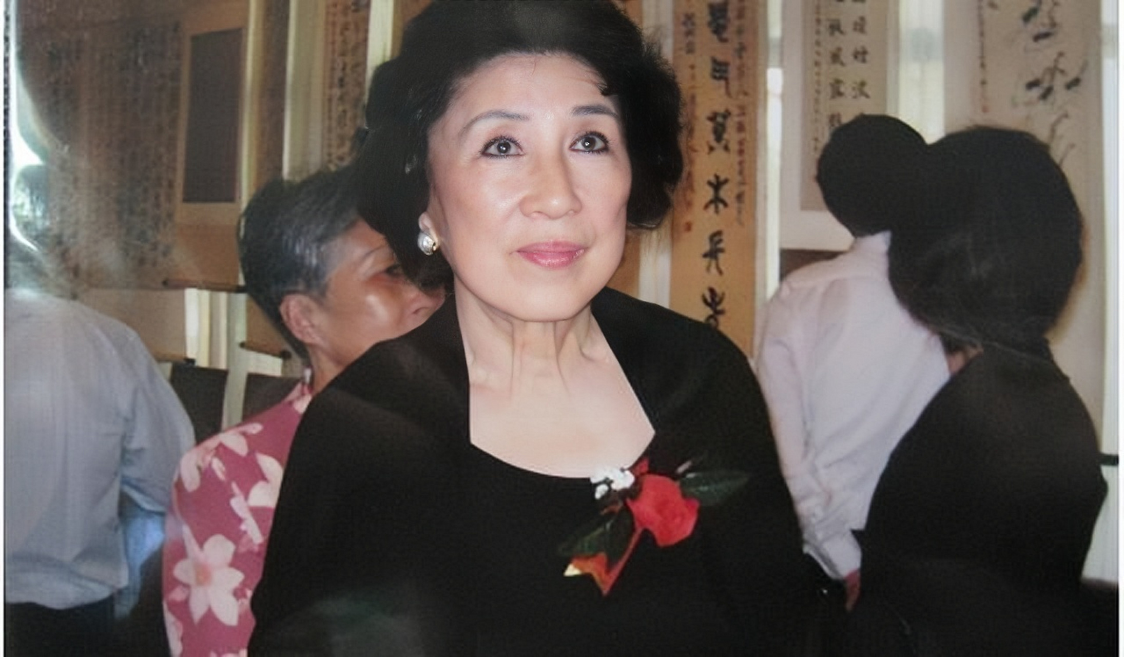 2008年,王玉龄80岁寿宴上,迎来了一位特殊的客人,他是粟裕将军之子