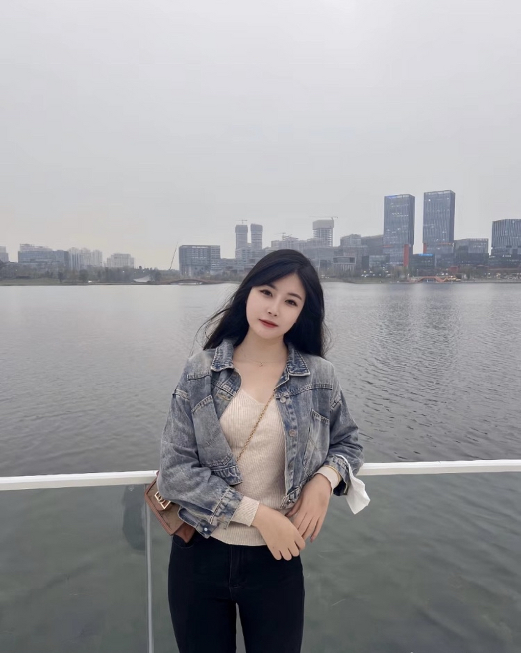 30岁的女人呀#时尚穿搭# #时尚街拍# #美女街拍