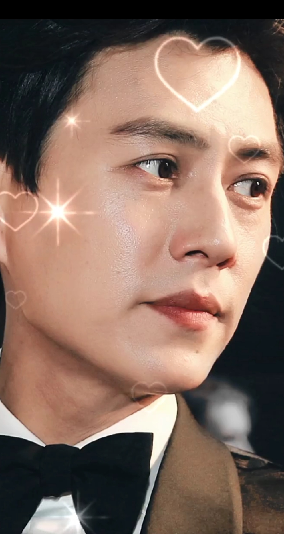 43岁的靳东身价过亿