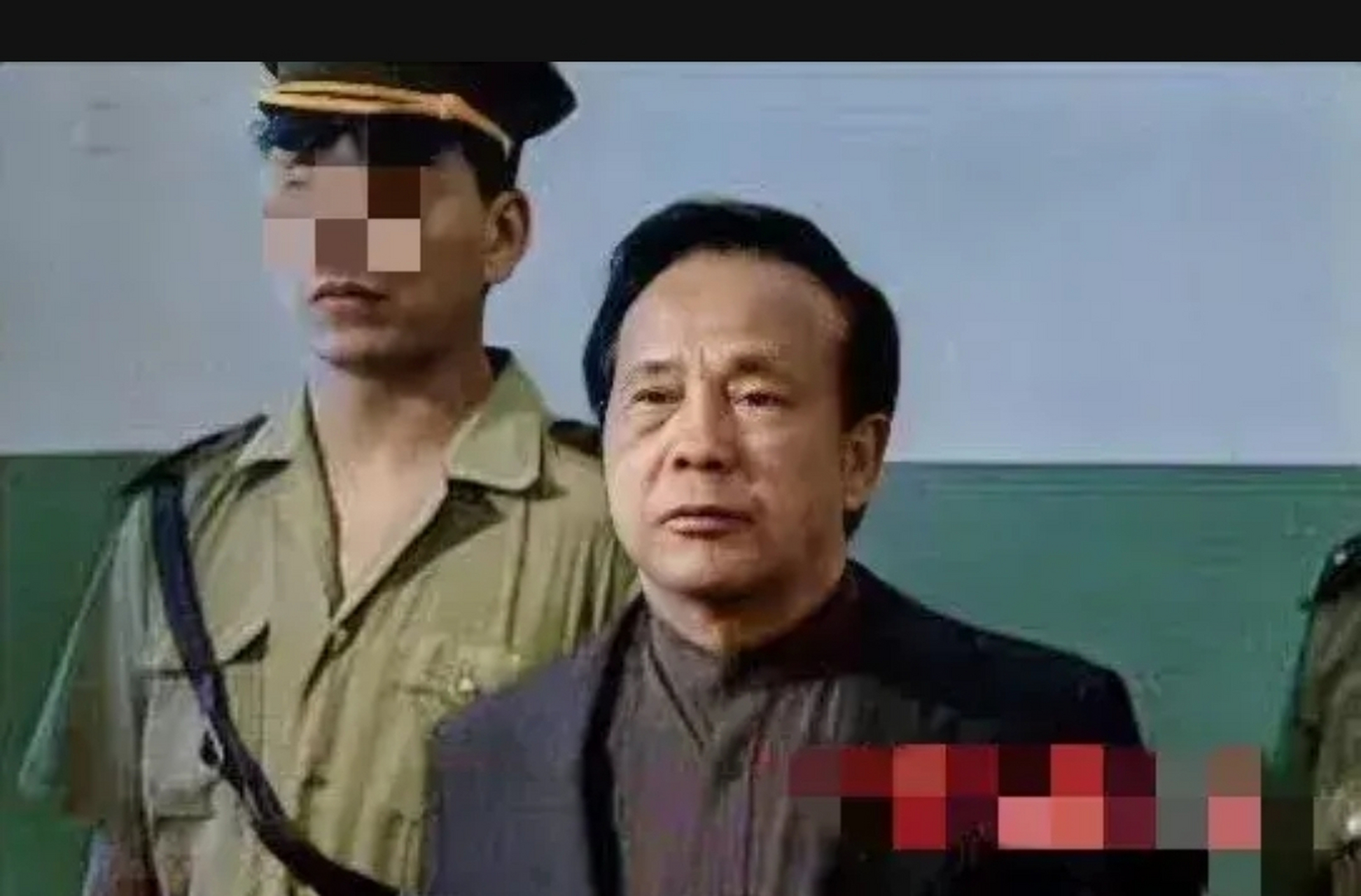 2000年,成克杰被执行死刑前,最后的一幕,照片中的他