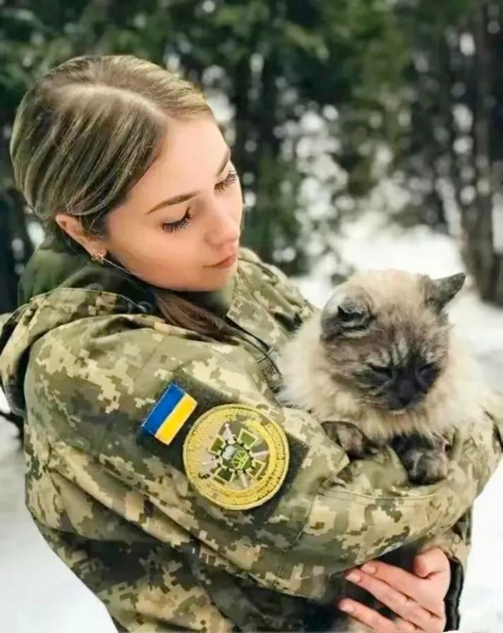 乌克兰最美女兵图片