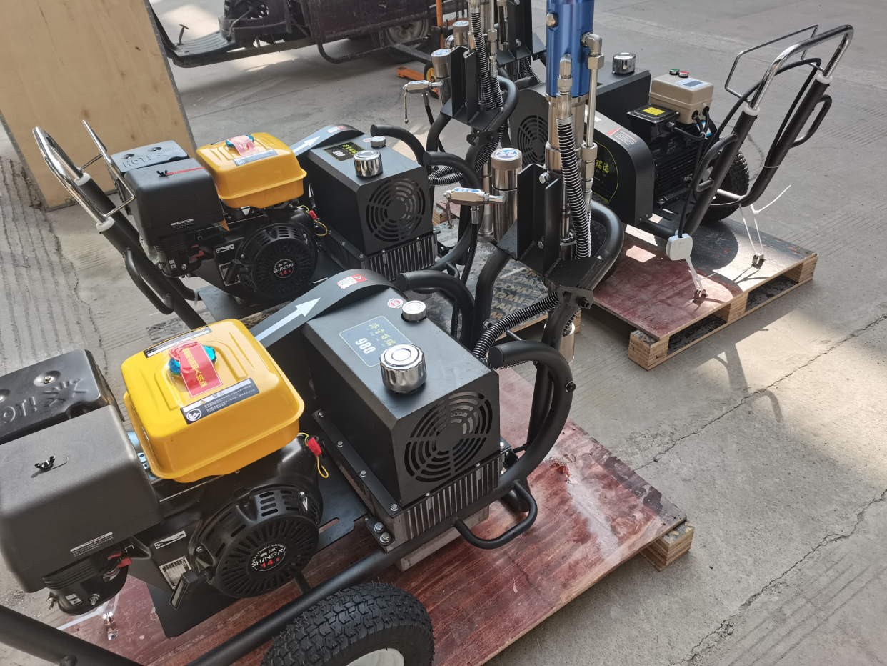 山东济宁 刮腻子全自动高压无气腻子喷涂机大型腻子粉喷涂机