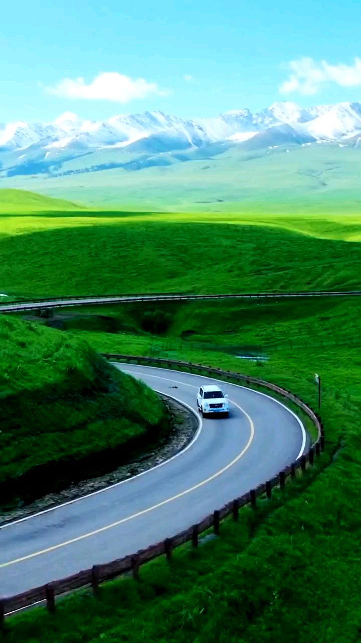 听闻远方有你,动身跋涉千里,美丽的草原风光无限,太美了!你喜欢吗?